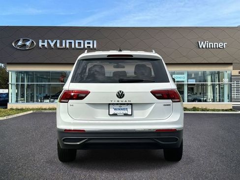 Used 2024 Volkswagen Tiguan SE image 6