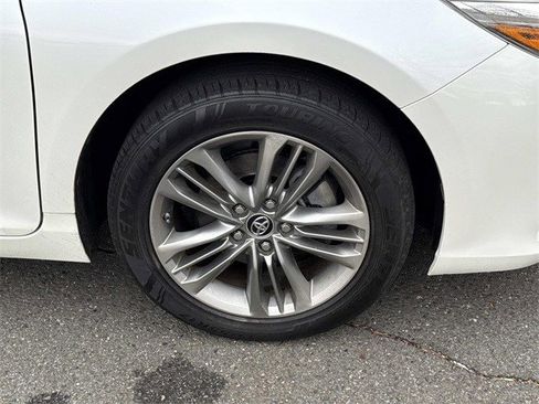 Used 2016 Toyota Camry SE w/ Moonroof Package image 7