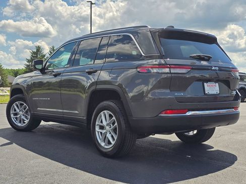 Used 2024 Jeep Grand Cherokee Laredo X AWD/4WD image 6