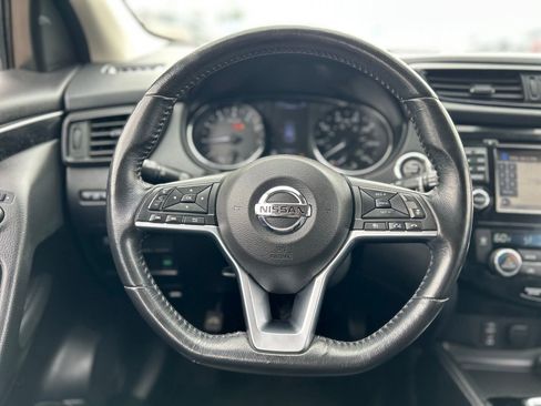 Used 2018 Nissan Rogue Sport SL w/ SL Premium Package image 20