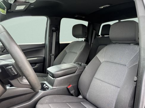 Used 2024 Chevrolet Colorado Trail Boss w/ Advanced Trailering Package AWD/4WD image 11