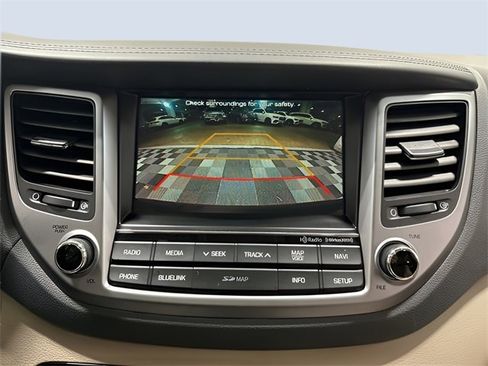 Used 2016 Hyundai Tucson Limited w/ Option Group 03 image 24