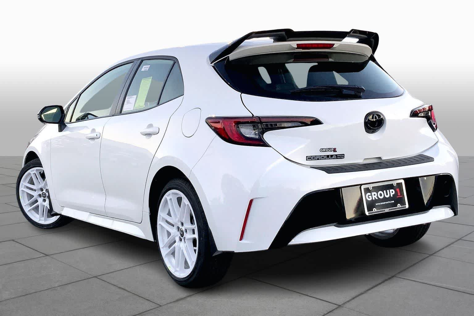 Used 2026 Toyota Corolla SE FWD image 12