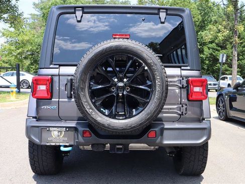 Used 2022 Jeep Wrangler Unlimited Sahara w/ Cold Weather Group image 5