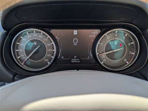 Used 2022 Maserati Levante GT image 27