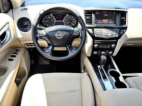 Used 2017 Nissan Pathfinder S FWD image 14