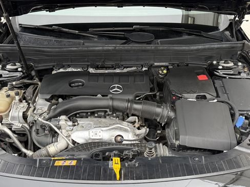 Used 2020 Mercedes-Benz GLB 250 4MATIC image 33