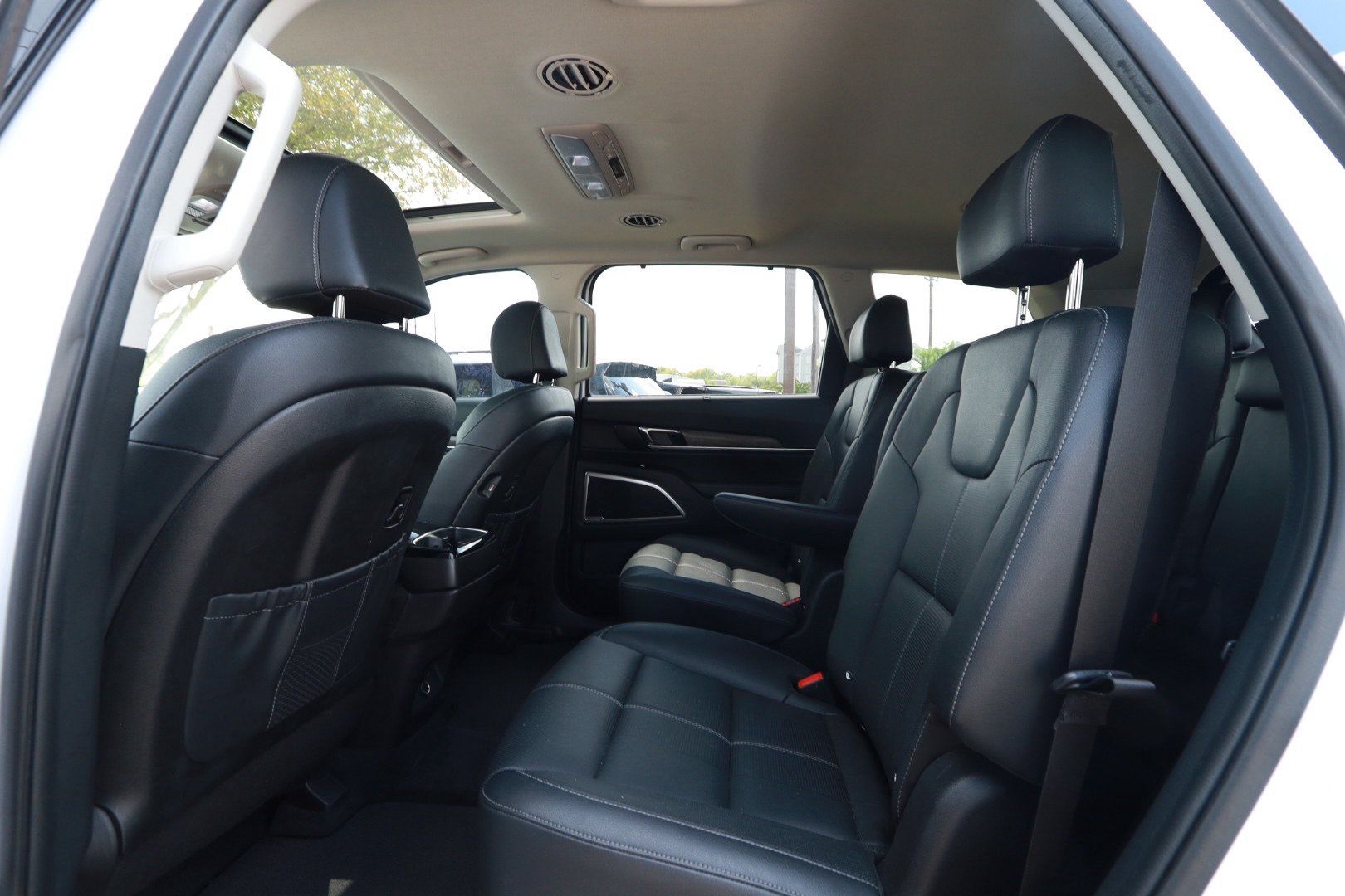Used 2022 Kia Telluride EX w/ EX Premium Package FWD image 25