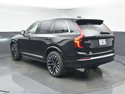 New 2026 Volvo XC90 T8 Plus image 6