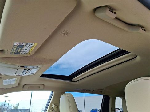 Used 2019 Toyota Highlander Limited image 17