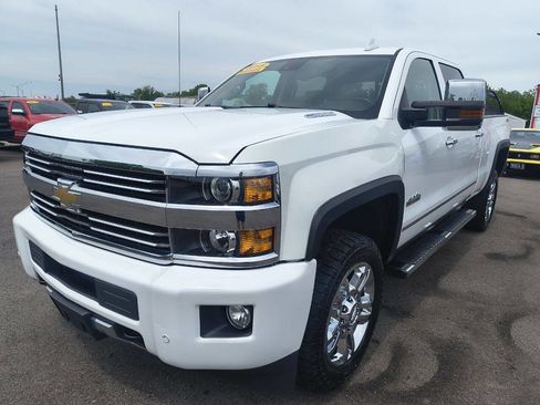 Used 2015 Chevrolet Silverado 2500 High Country w/ Duramax Plus Package image 4
