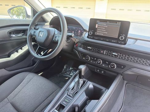 Used 2023 Honda Accord EX image 18