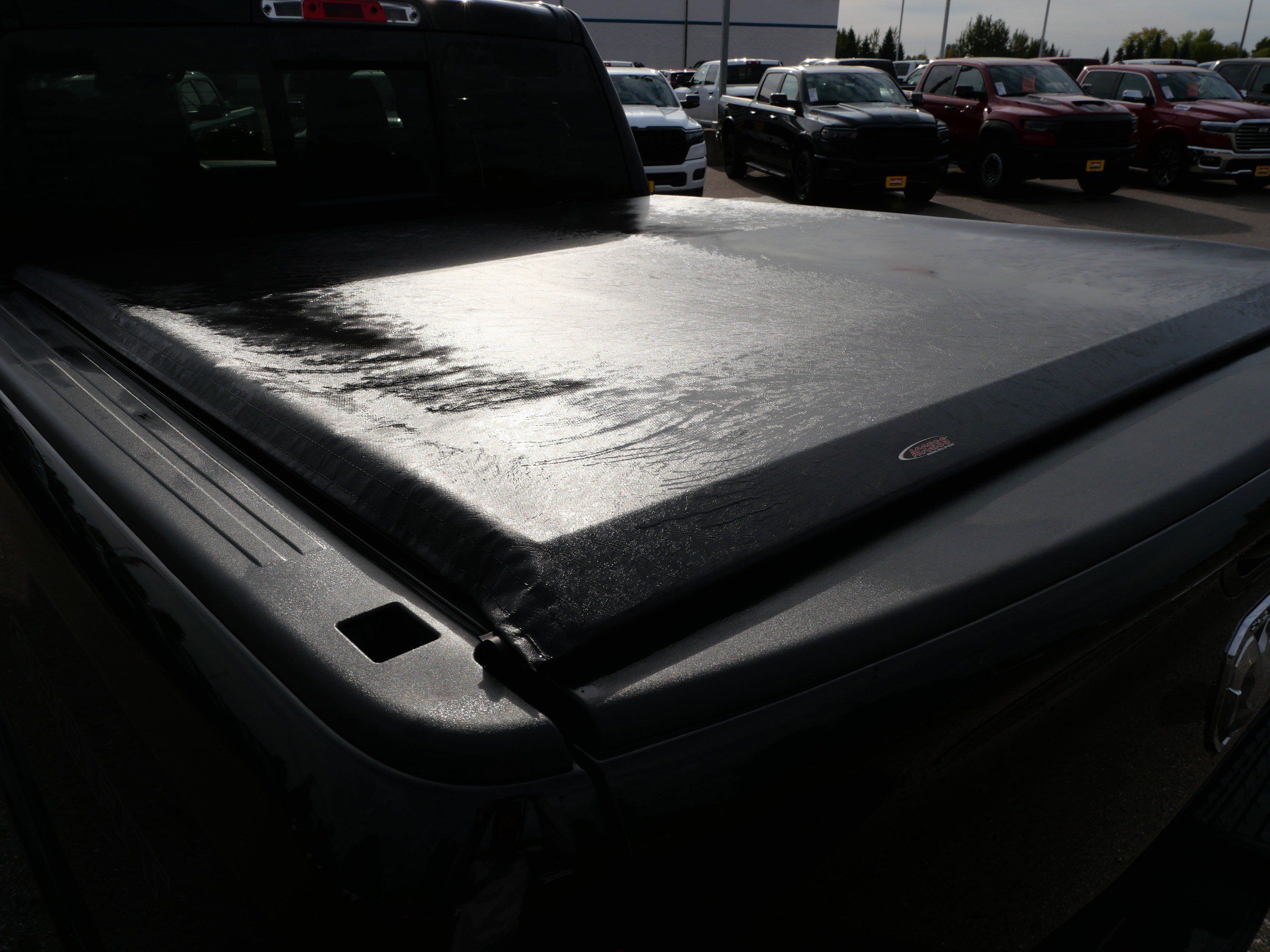 Used 2021 RAM 1500 Laramie w/ Sport Appearance Package AWD/4WD image 18