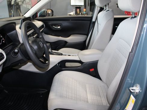 Certified 2023 Honda HR-V LX image 12