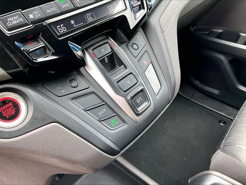 Used 2018 Honda Odyssey EX image 17