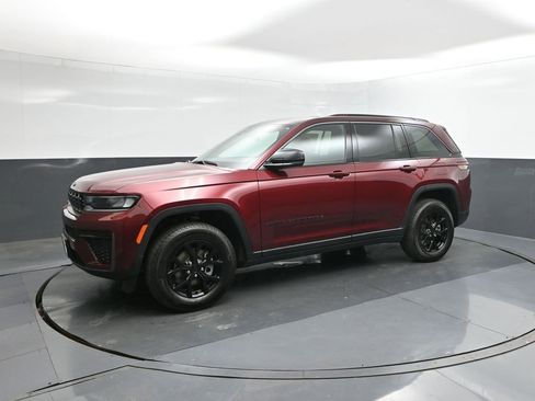 New 2026 Jeep Grand Cherokee Altitude image 34