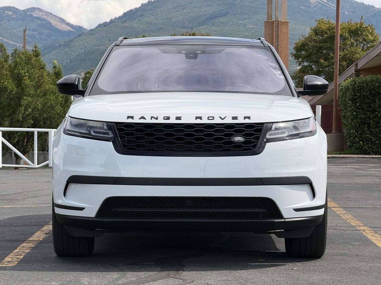 Used 2018 Land Rover Range Rover Velar S AWD/4WD image 8