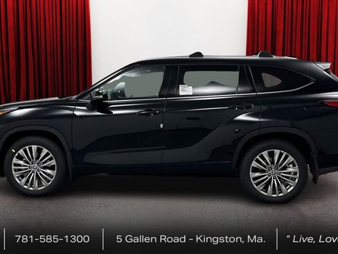 Used 2023 Toyota Highlander Platinum image 8