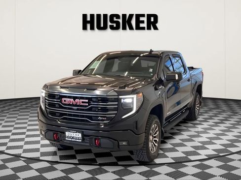 Used 2023 GMC Sierra 1500 AT4 w/ Technology Package AWD/4WD image 4
