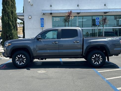 Used 2023 Toyota Tacoma TRD Off-Road w/ Black Out Package (TMS) AWD/4WD image 7