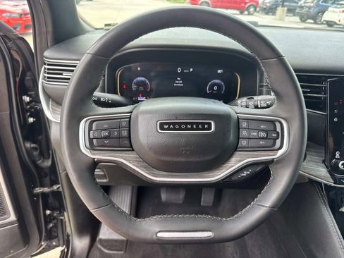 Used 2024 Jeep Wagoneer Series III AWD/4WD image 22