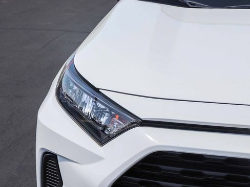 Certified 2020 Toyota RAV4 LE w/ Carpet Mat Package AWD/4WD image 12