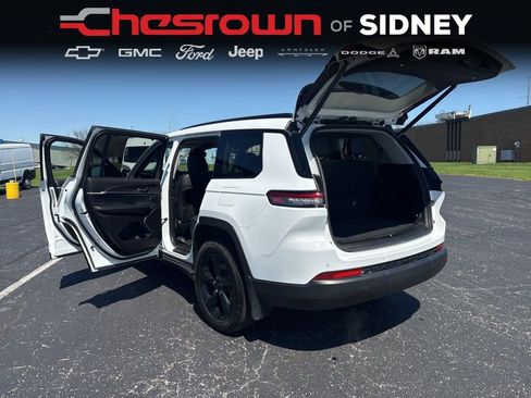 Used 2023 Jeep Grand Cherokee L Limited w/ Luxury Tech Group II image 15