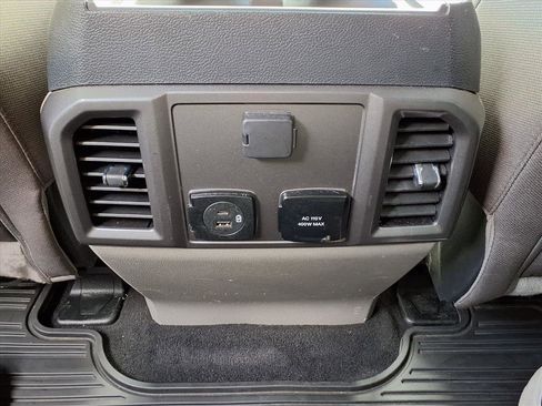 Used 2022 Ford F350 XLT w/ XLT Premium Package image 11