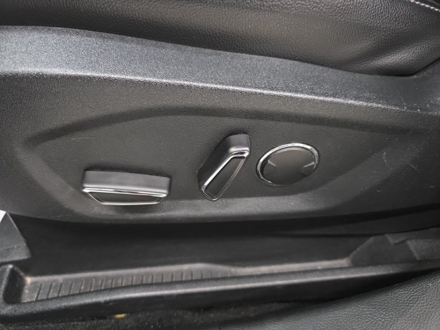 Used 2019 Ford Edge SEL w/ Equipment Group 201A AWD/4WD image 32