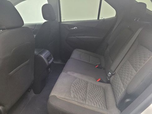 Used 2021 Chevrolet Equinox LT FWD image 18