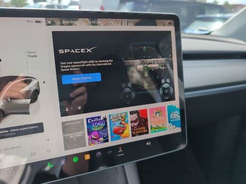 Used 2024 Tesla Model Y Long Range image 18