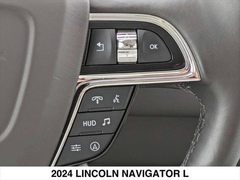 Used 2024 Lincoln Navigator L Black Label AWD/4WD image 16