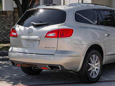 Used 2017 Buick Enclave Leather image 17