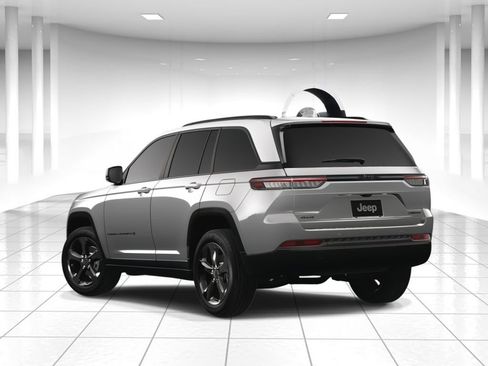 New 2025 Jeep Grand Cherokee Limited w/ Black Appearance Package AWD/4WD image 5
