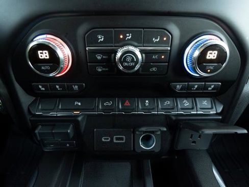 Used 2021 GMC Sierra 1500 Denali w/ Denali Premium Package image 23