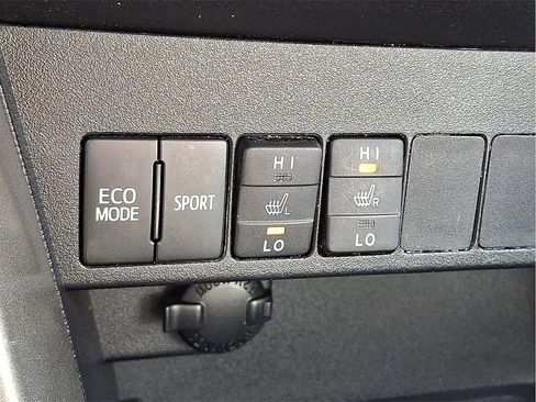 Used 2013 Toyota RAV4 Limited image 26