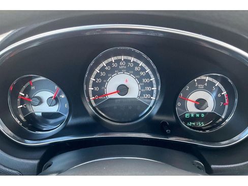 Used 2014 Chrysler 200 LX FWD image 22