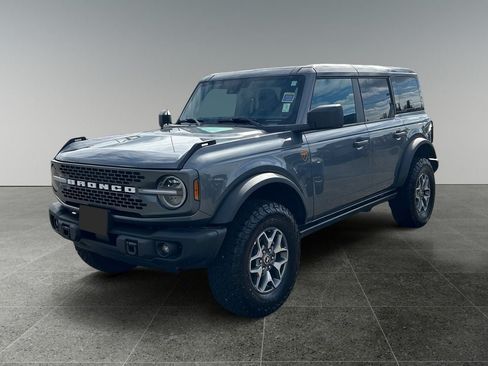 Used 2025 Ford Bronco Badlands AWD/4WD image 3