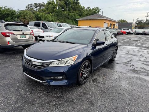 Used 2017 Honda Accord Sport Special Edition image 4