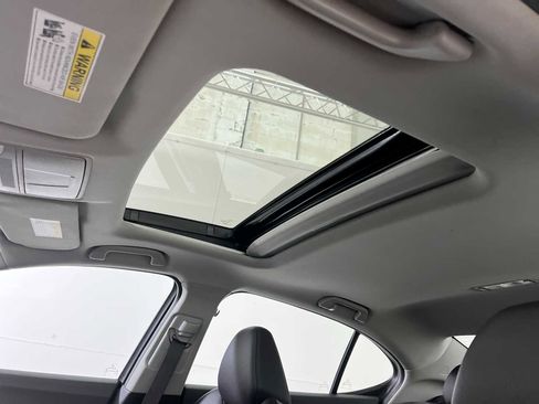 Used 2019 Acura TLX image 16