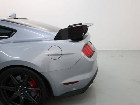 Used 2022 Ford Mustang Shelby GT500 w/ Carbon Fiber Track Pack RWD image 62