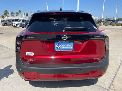 Used 2025 Nissan Kicks SR image 4