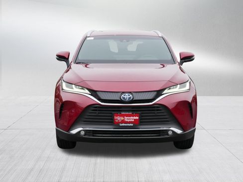Certified 2024 Toyota Venza XLE AWD/4WD image 2
