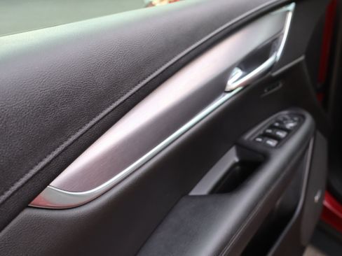 Used 2019 Cadillac XT5 Luxury FWD image 18