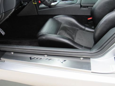 Used 2009 Dodge Viper SRT-10 image 26