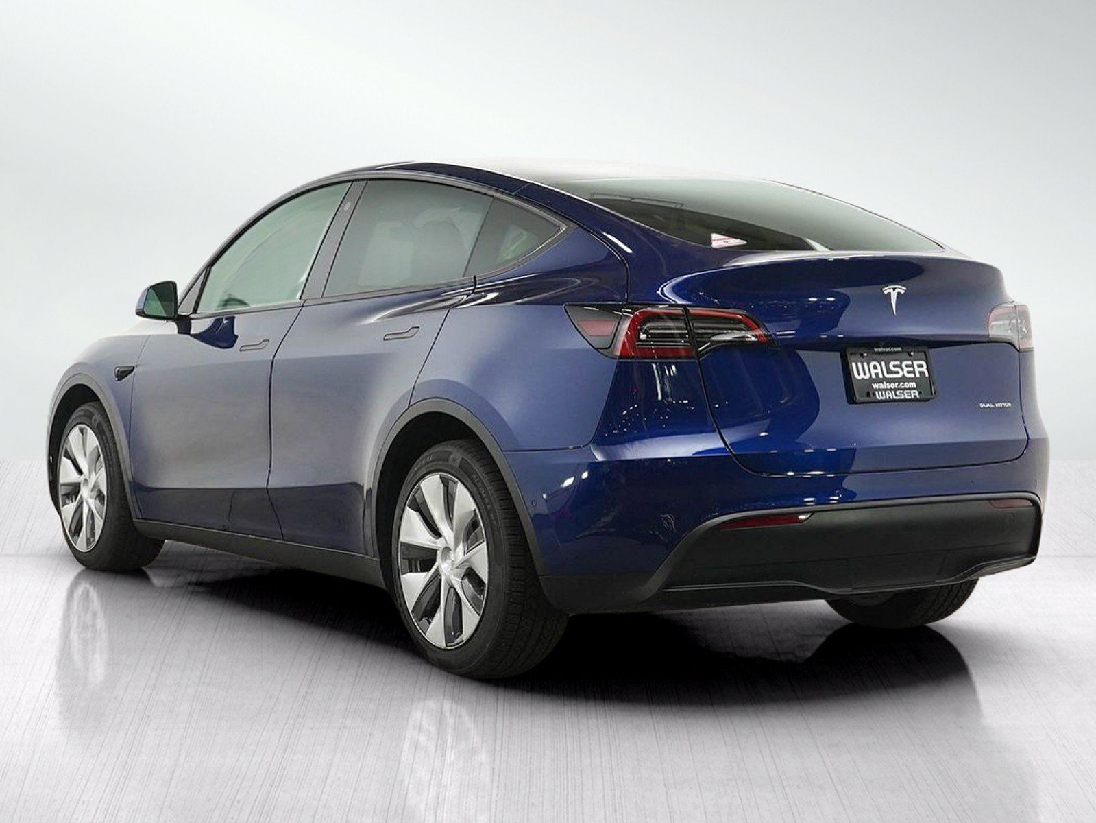 Used 2021 Tesla Model Y Long Range AWD/4WD image 3