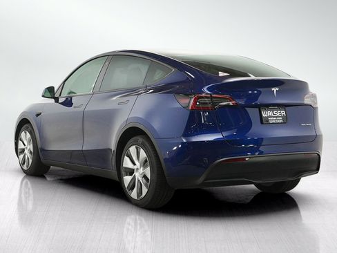 Used 2021 Tesla Model Y Long Range AWD/4WD image 3