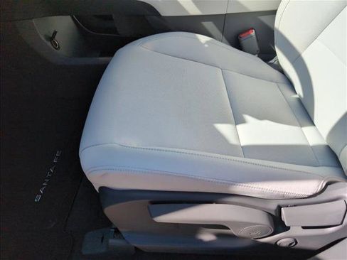 New 2026 Hyundai Santa Fe SE image 4