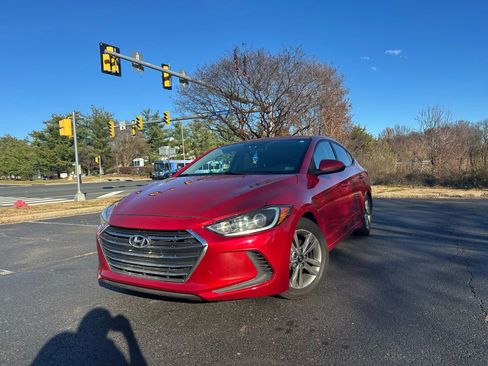 Used 2018 Hyundai Elantra Value Edition FWD image 4