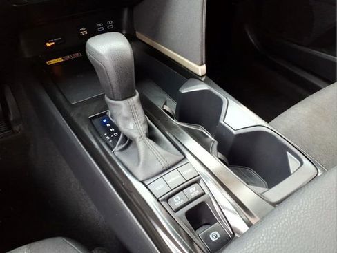 Used 2025 Toyota Camry LE FWD image 20
